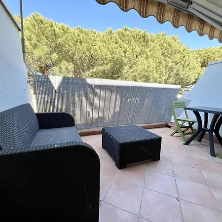 4 Personnes Avec Terrasse Et Place De Parking Privative Le Grau-du-Roi